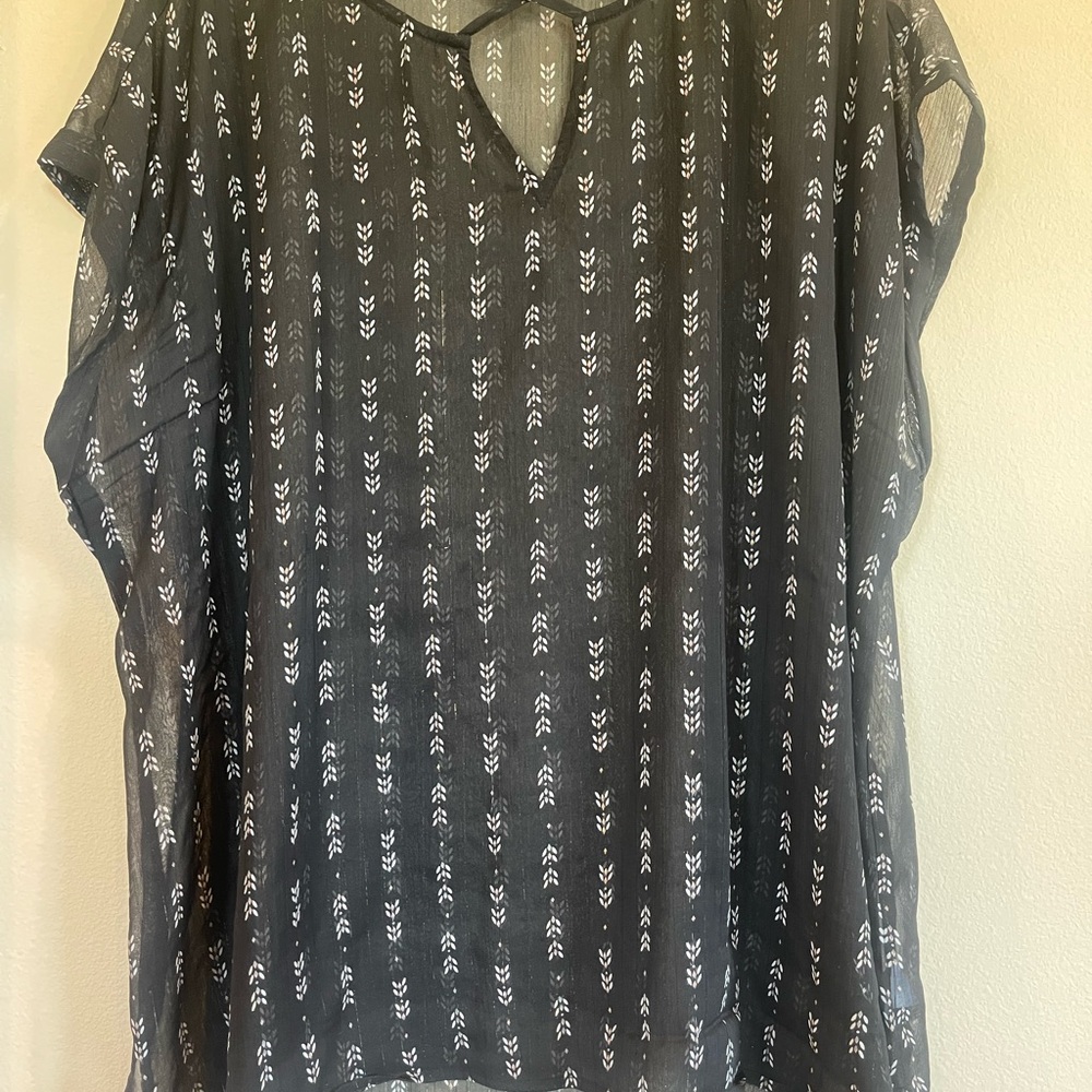 Maurices Gray Boxy Blouse with Relaxed Fit